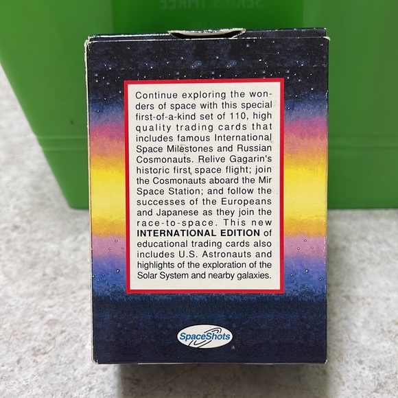 BNWOT SPACE SHOTS SERIES 3 110 CARD INTERNATIONAL EDITION BOXED SET - Picture 2 of 5